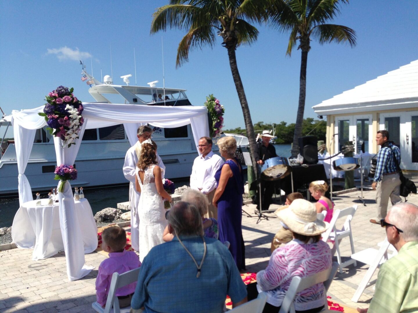 Reel-Ting-Photo-A-Ceremony-Ocean-Reef-2048x1536